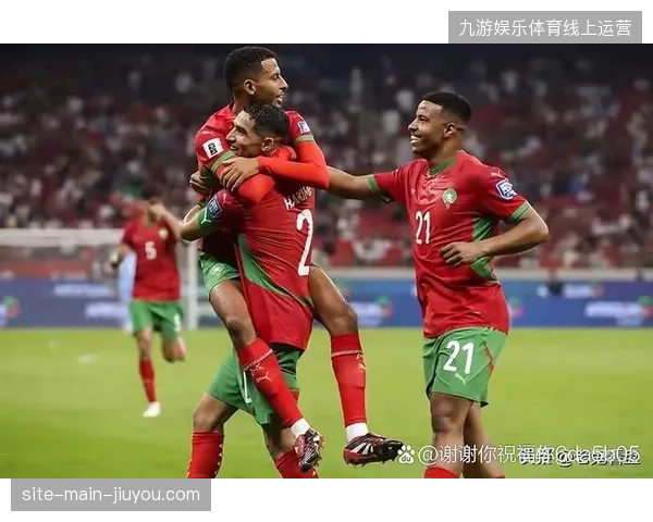 摩洛哥队在国内的封闭热身赛中火力全开，大胜纳米比亚展现良好竞技状态